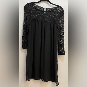 AUW LACE YOKE LONG SLEEVE DRESS